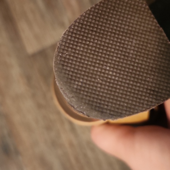 Merona 4.5 Inch Heels - Size 7.5 - Picture 7 of 7